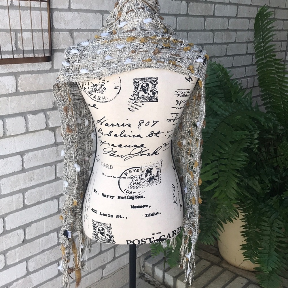 Scarf by 2Chic - Picture 2 of 4